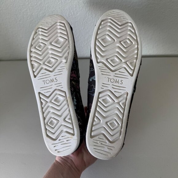 Toms Black Dinosaur Print Flats - Picture 8 of 8